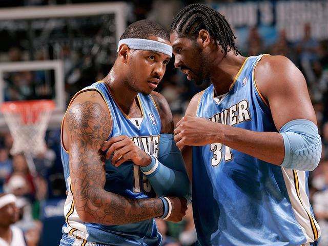 道上展翅翱 道上展翅翱