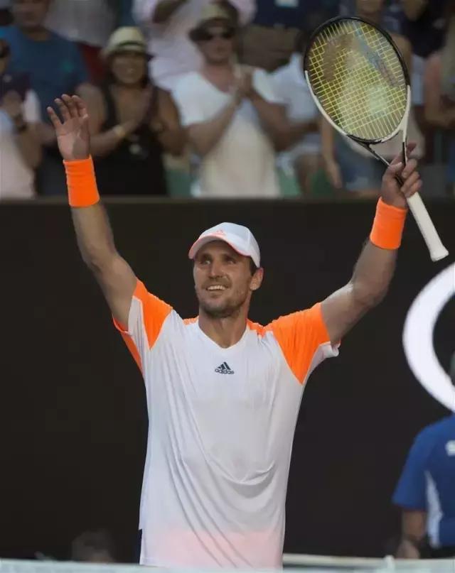 担任主攻手 担任主攻手