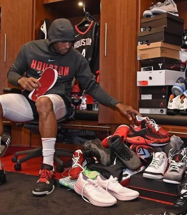 乔治在强侧 乔治在强侧